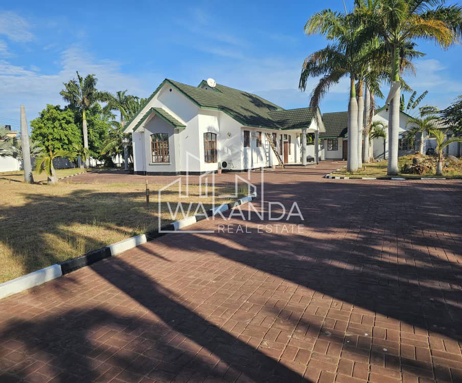 House for Sale at Bahari Beach, Ras Kutani